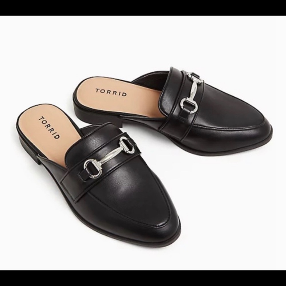 TORRID shoes. NWT. Sz 9. Black faux leather mules